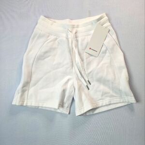 NWT Lululemon White Scuba High-Rise Short 5"
